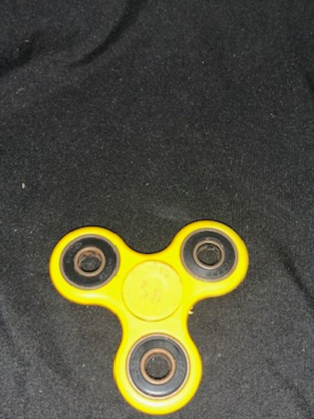 Bold Yellow Fidget Spinner – Smooth 608RS Bearing